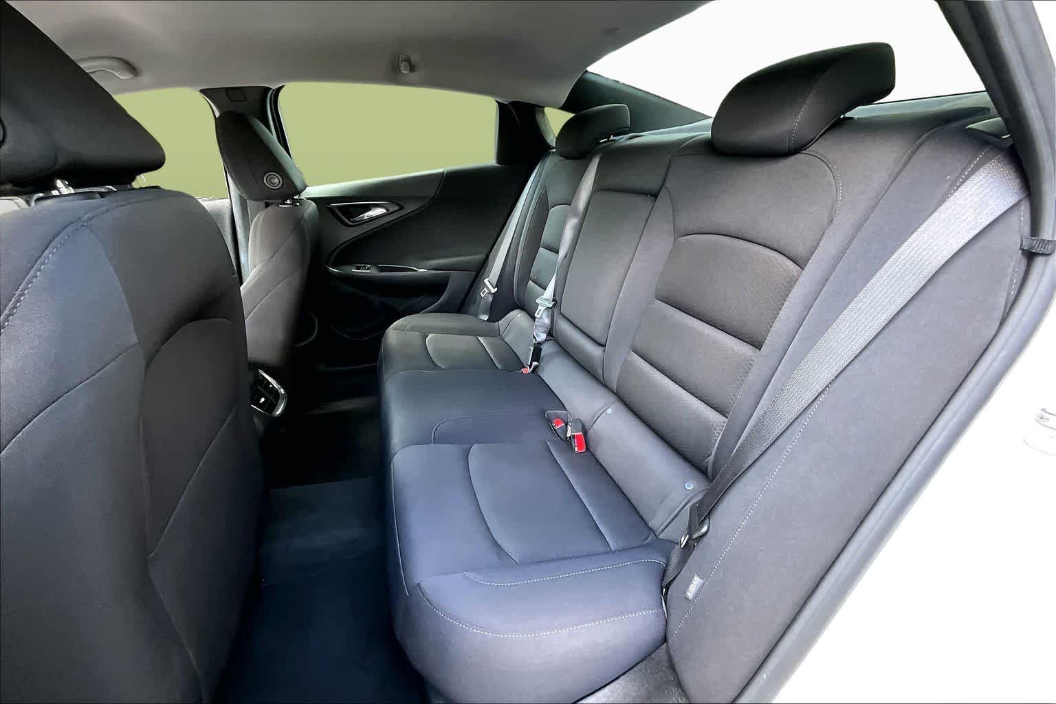 Used 2024 Summit White Chevrolet LT image 20