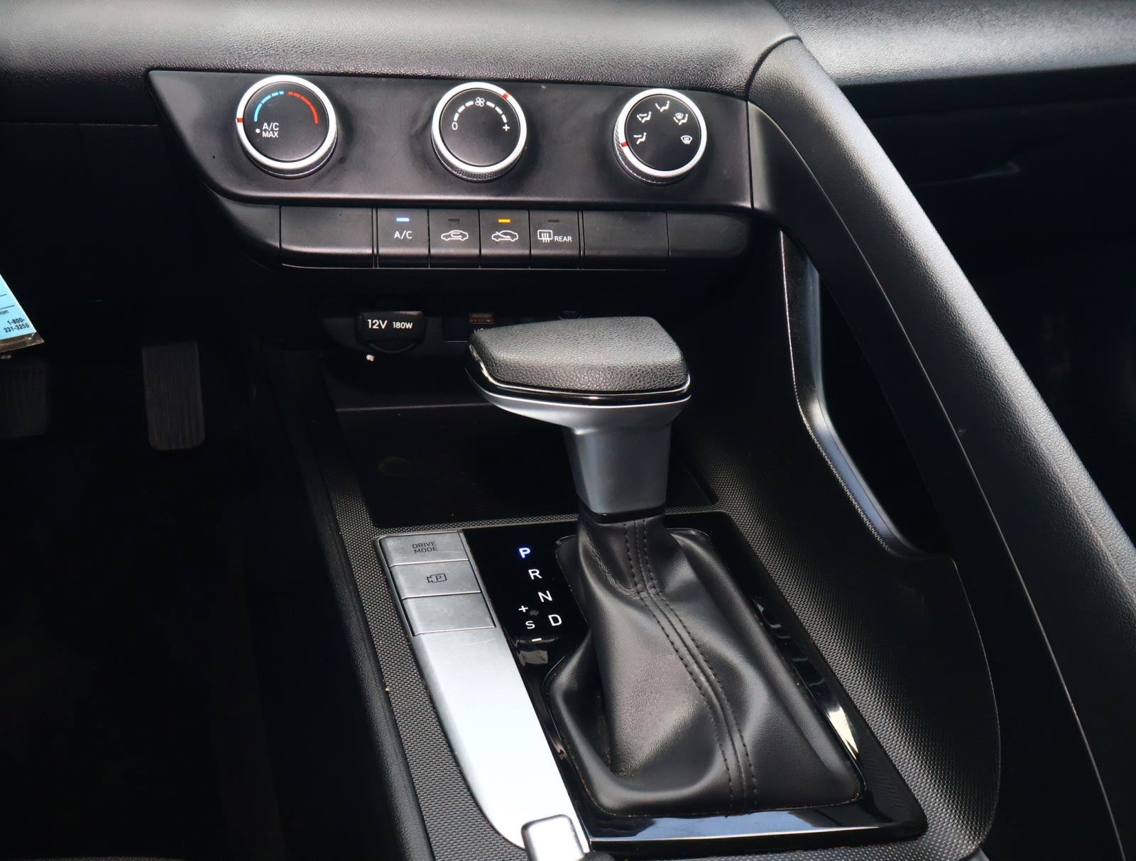 Used 2025 Abyss Black Hyundai SE image 21
