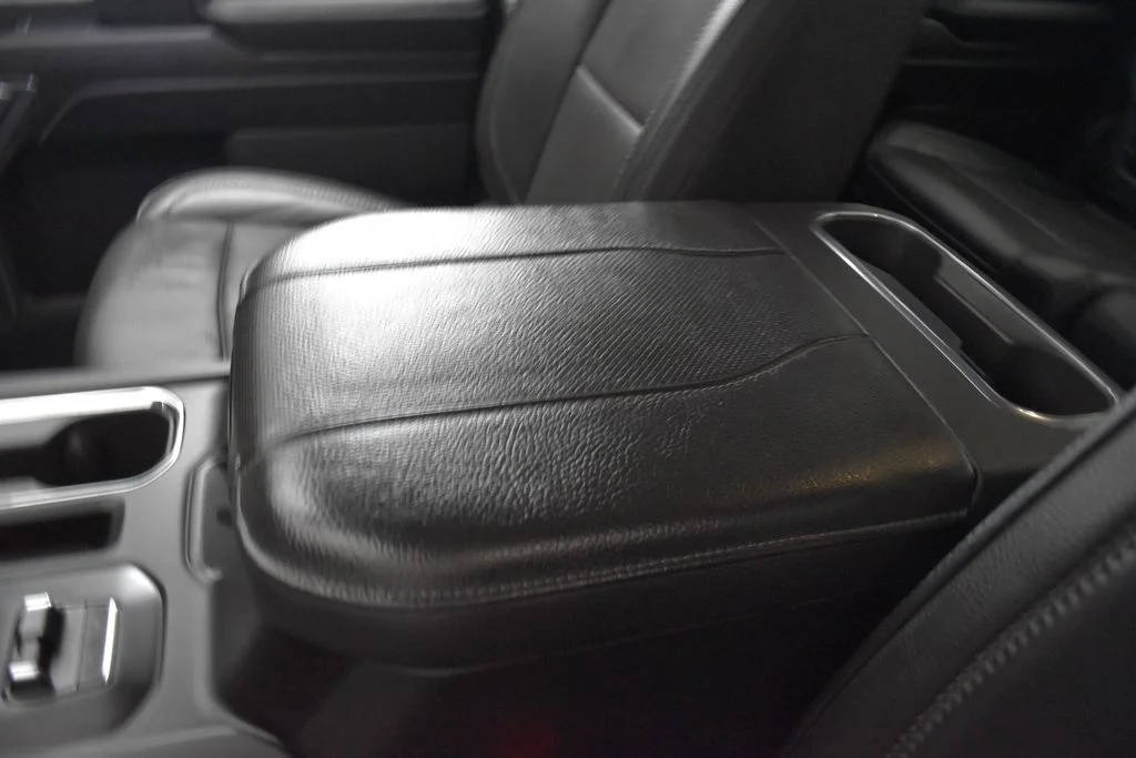 Used 2024 Silver GMC Denali image 16