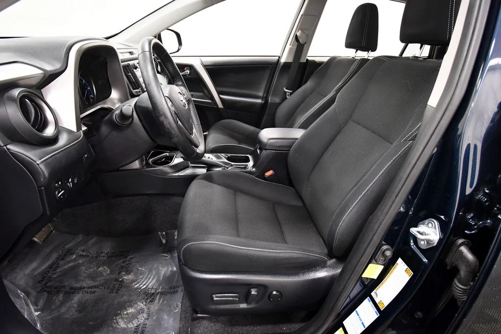 Used 2018 Blue Toyota XLE image 14