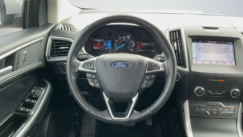 Used 2019 White Ford SEL image 9
