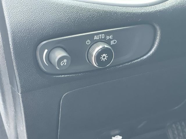Used 2023 White Chevrolet LT image 17