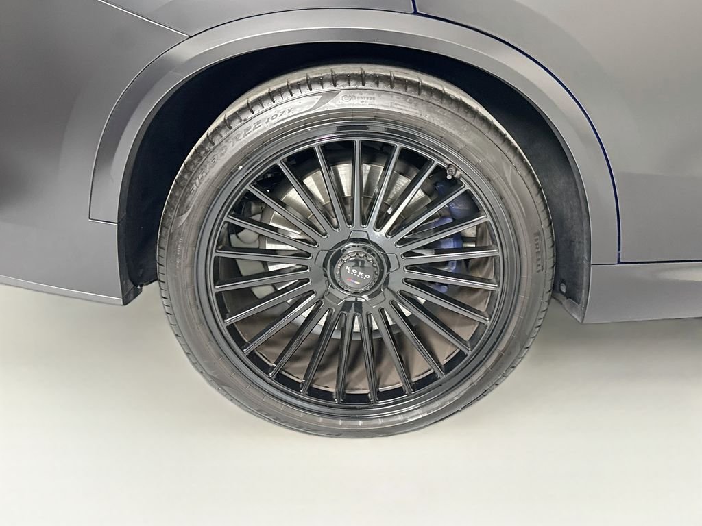 Used 2025 Blue Metallic BMW M60i image 34