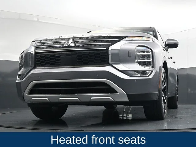 Used 2022  Mitsubishi SE image 33
