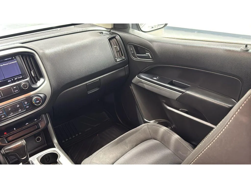 Used 2020 Summit White Chevrolet LT image 36