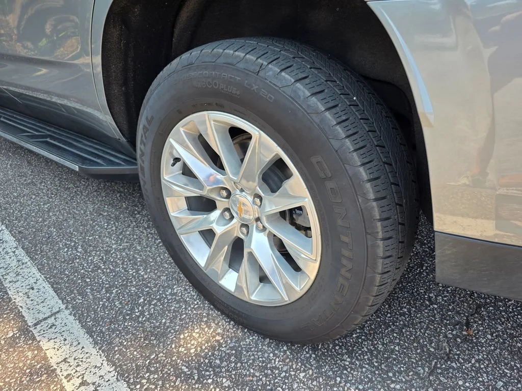 Used 2025 Sterling Gray Metallic Chevrolet Premier image 32