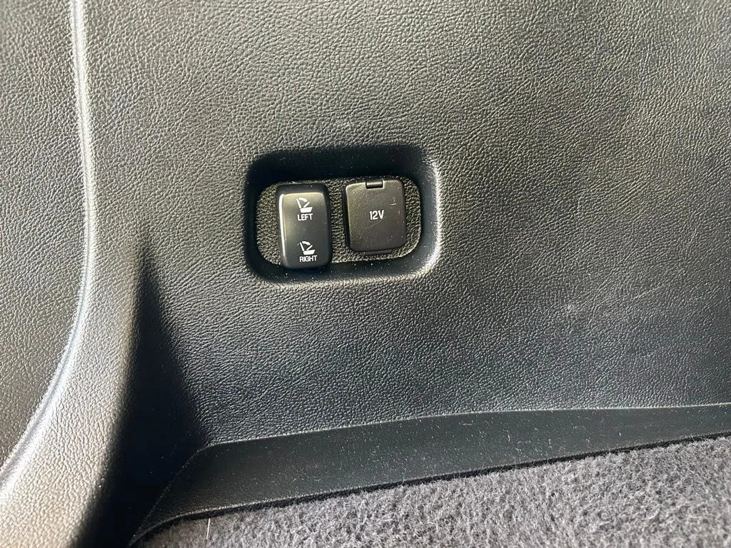 Used 2019 Blue Ford Titanium image 34