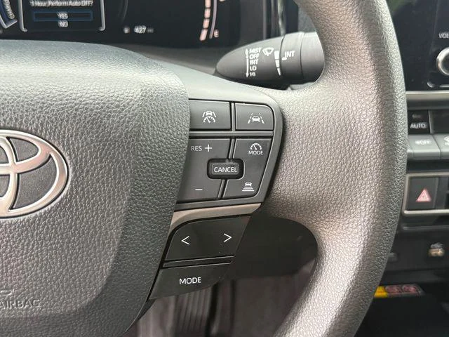 2025 Toyota Camry LE - Photo 15