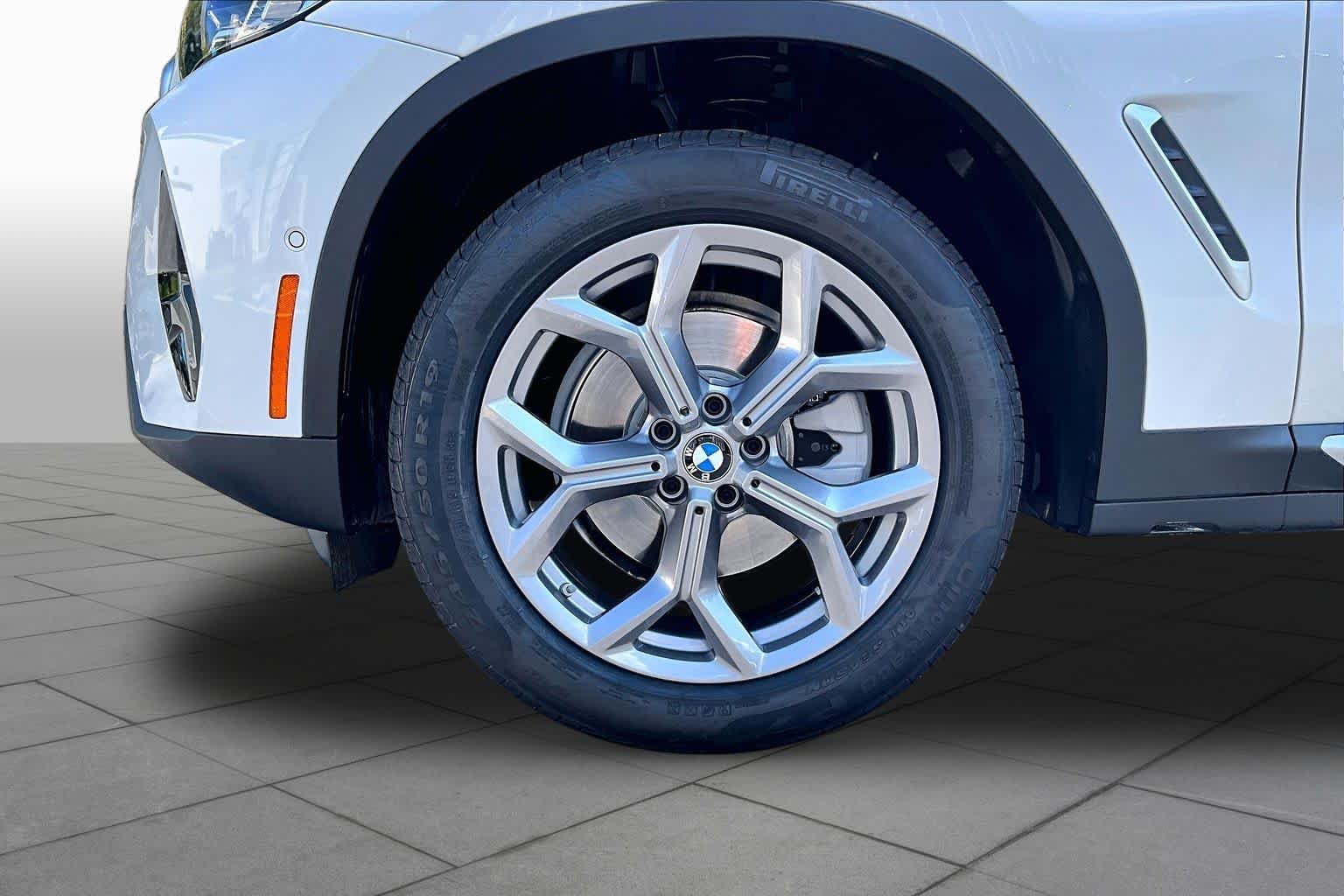 Used 2024 Mineral White Metallic BMW xDrive30i image 11