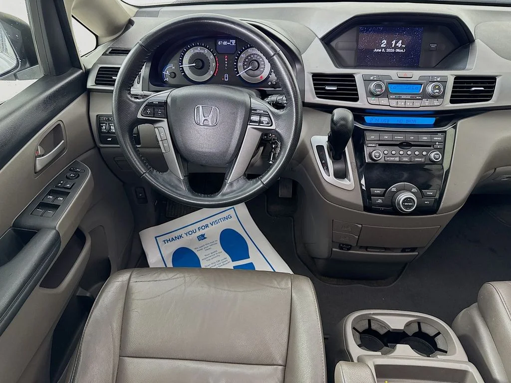 Used 2013 Silver Honda EX-L image 28