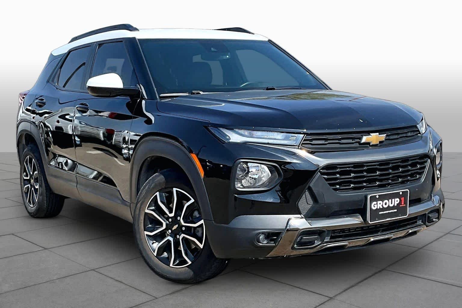 Used 2023 Mosaic Black Metallic Chevrolet ACTIV image 3
