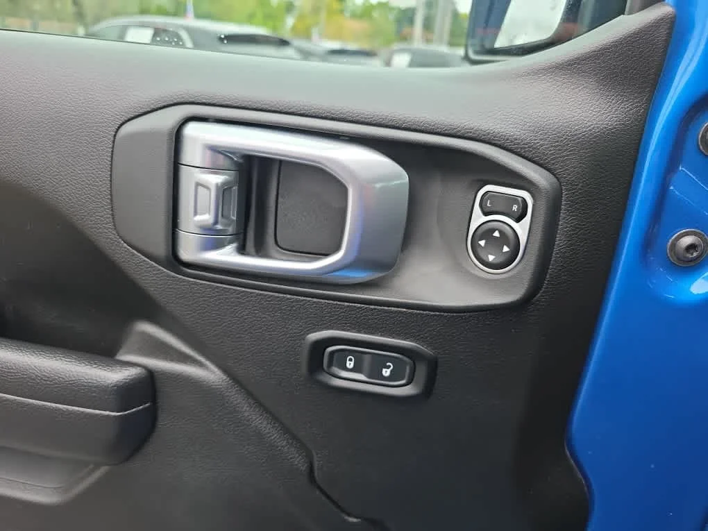 Used 2024 Hydro Blue Pearlcoat Jeep Sport S image 26