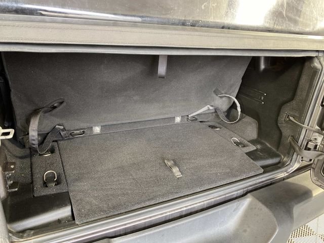 Used 2018 Gray Jeep Sport S image 8