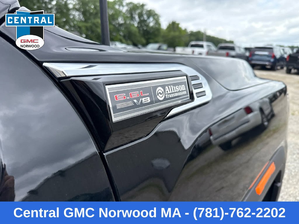 New 2026 Onyx Black GMC SLE image 13