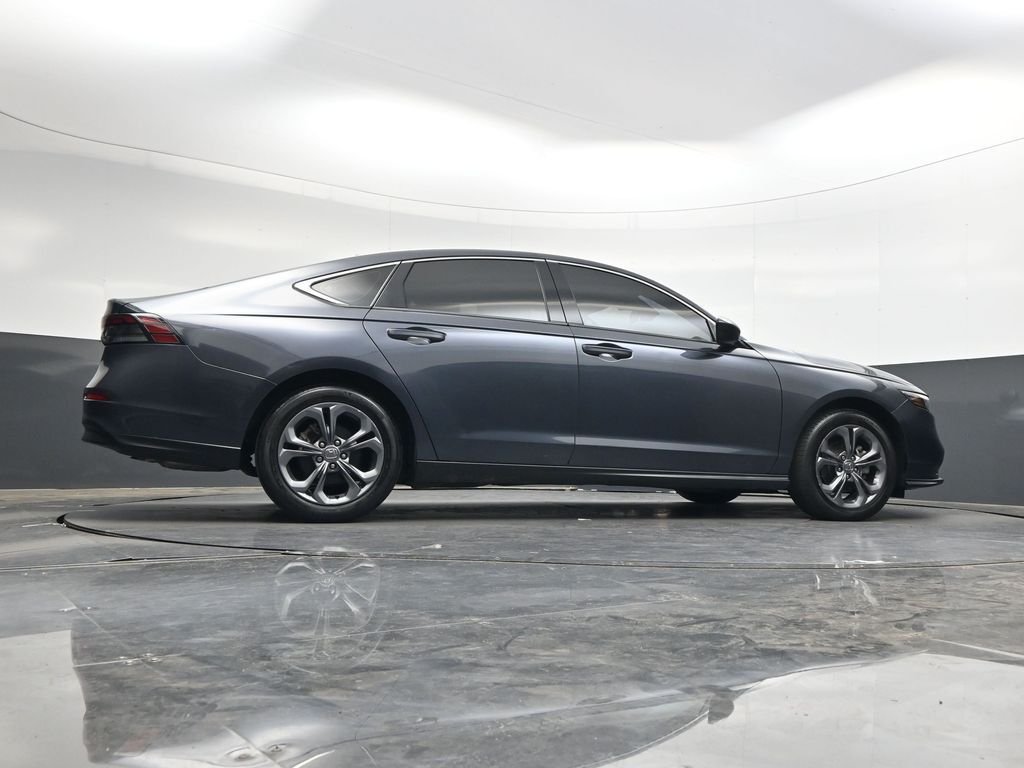 Used 2023  Honda EX image 37