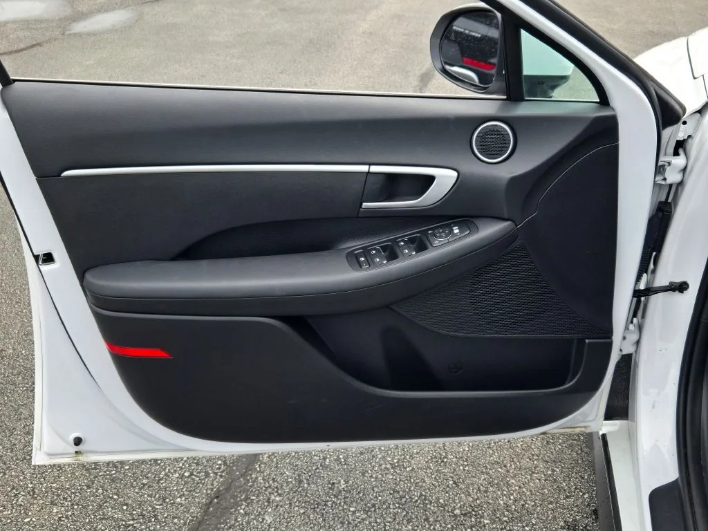 Used 2026 White Hyundai SE image 18