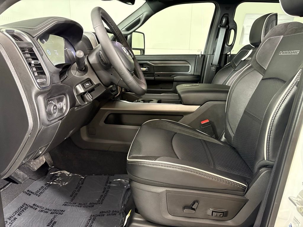 New 2026 Bright White Clear-Coat Exterior Paint RAM Laramie image 20