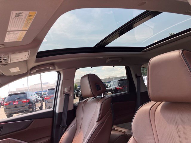 Used 2023 Liquid Carbon Metallic Acura w/Advance Package image 12