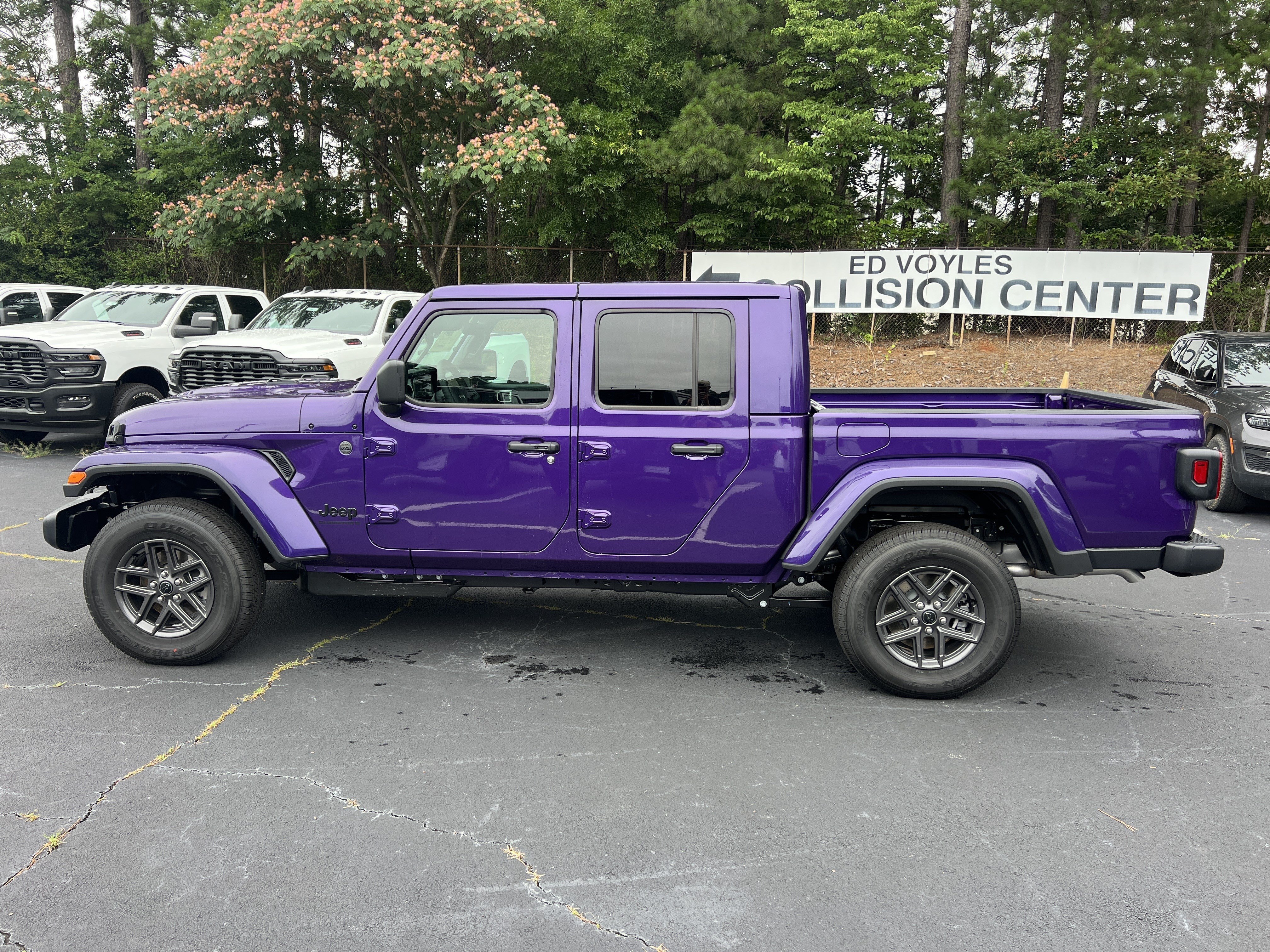 New 2026 Reign Jeep Sport S image 4