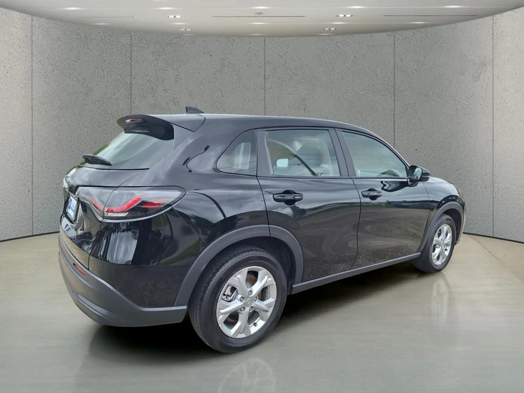 Used 2025 Black Honda LX image 5