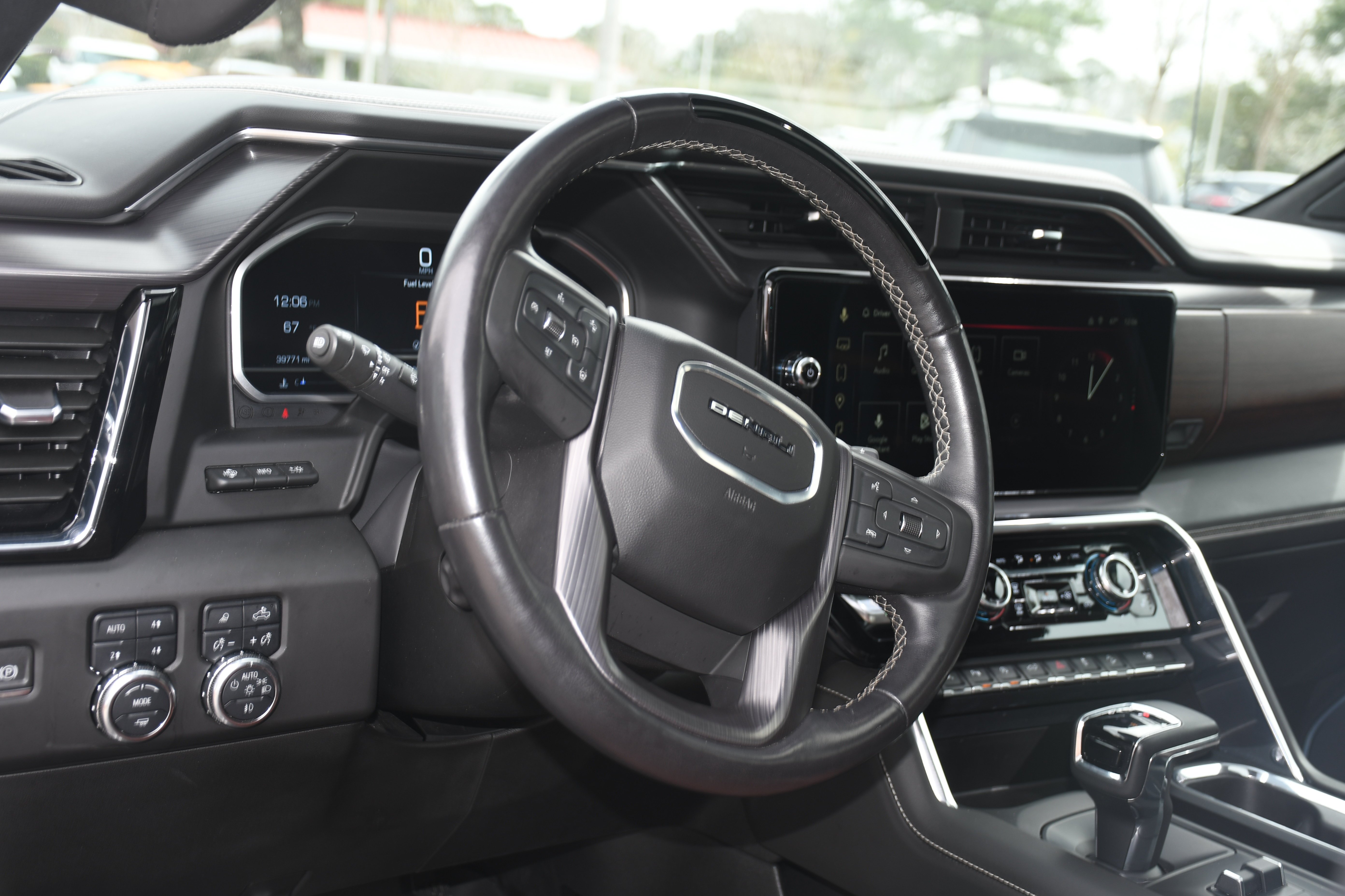Used 2024 White GMC Denali Ultimate image 9
