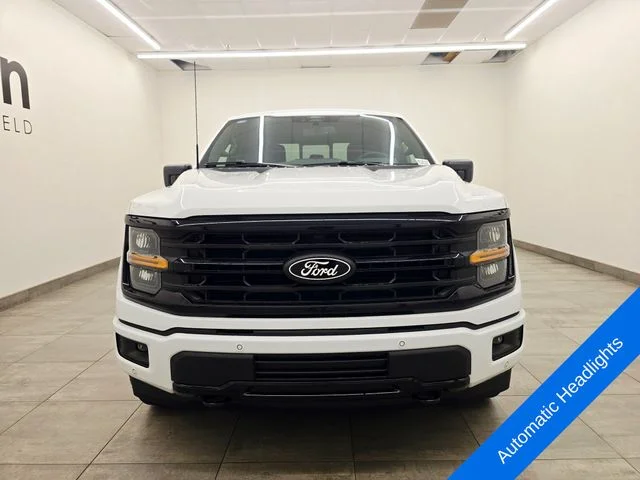 New 2026 Oxford White Ford XLT image 7