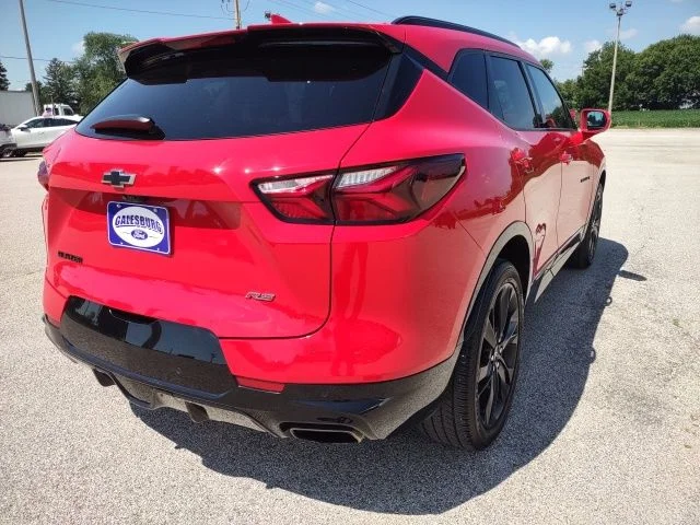 Used 2019 Red Chevrolet RS image 5