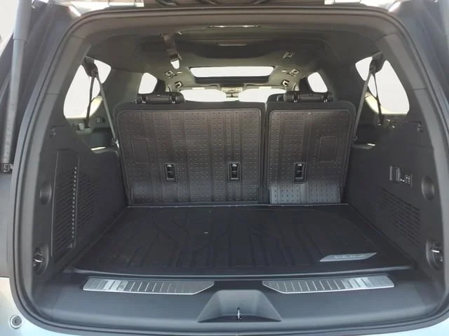 New 2026 Sterling Gray Metallic Chevrolet High Country image 22