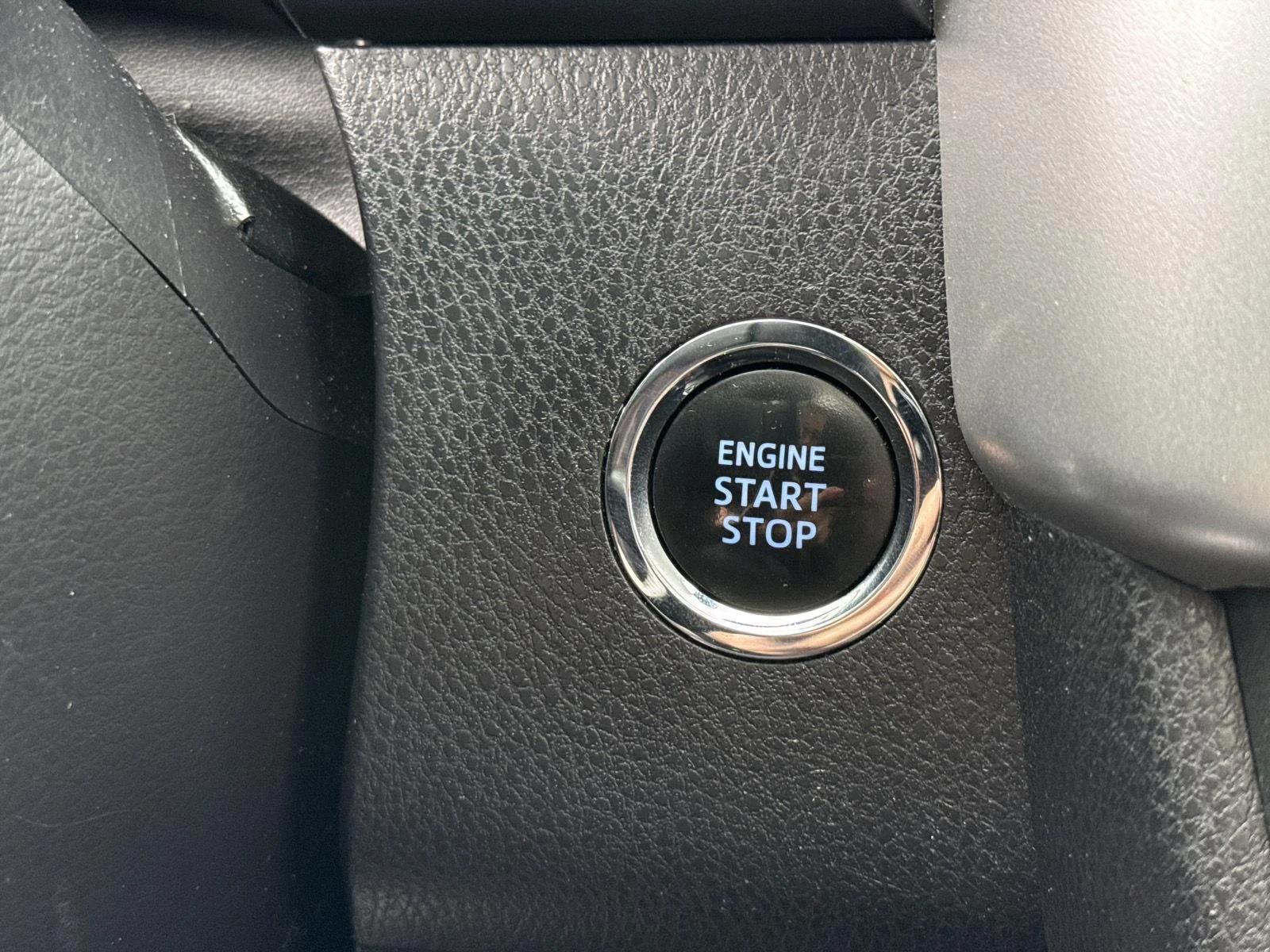 Used 2019 Midnight Black Metallic Toyota SE image 16