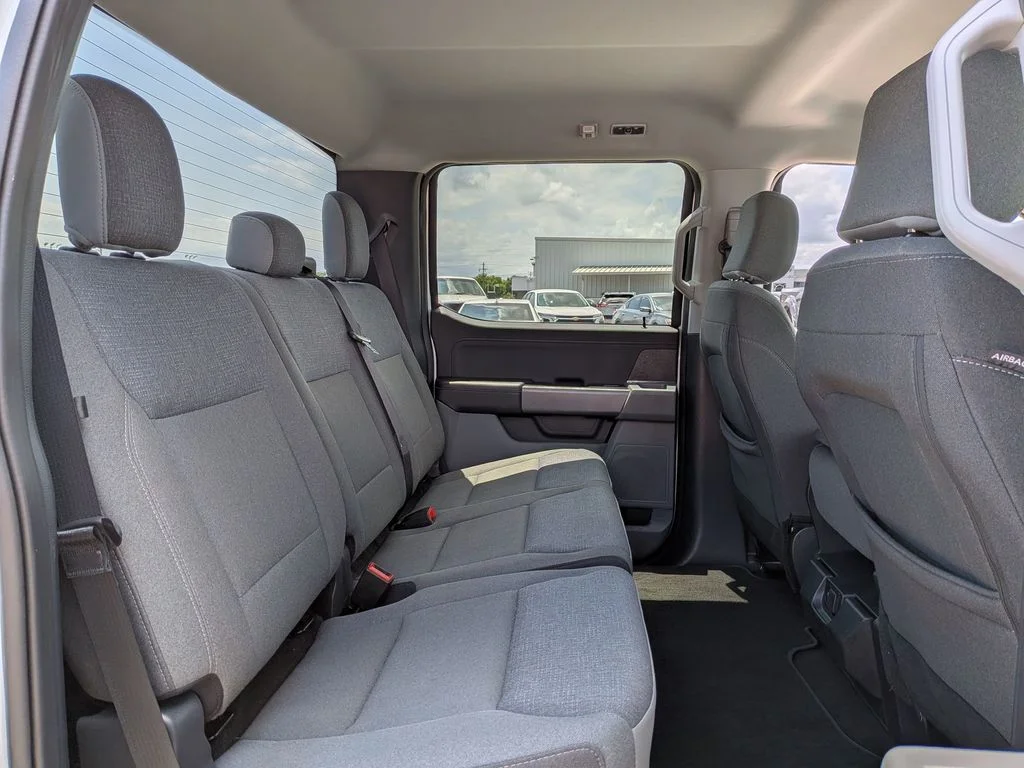Used 2025 White Ford XLT image 28