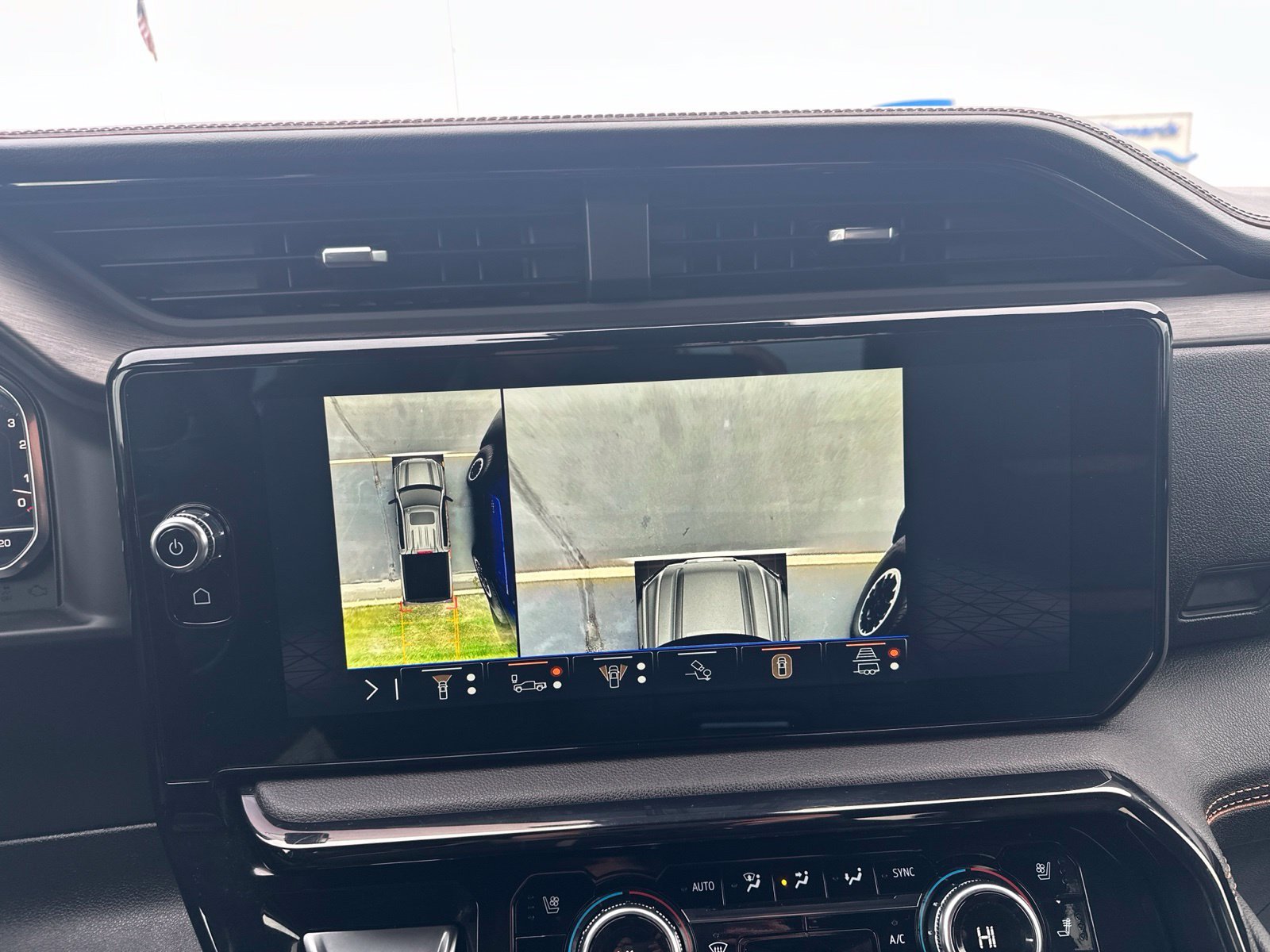 Used 2025 Gray GMC AT4 image 63