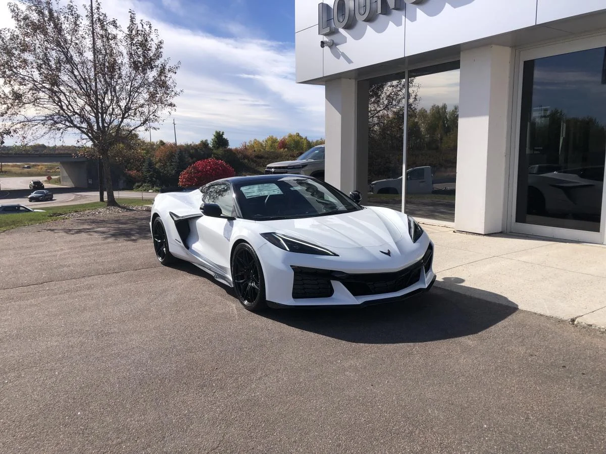 New 2026 White Chevrolet 2dr Z06 Conv w/2LZ image 1