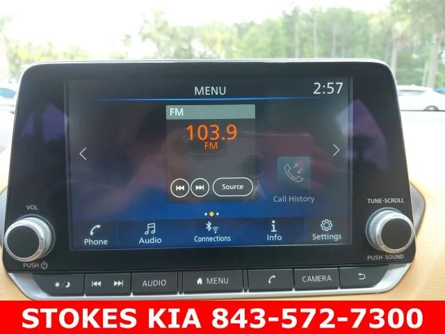Used 2024 Gray Nissan SV image 15