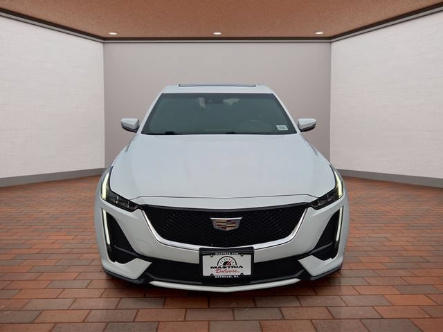 Used 2020 SUMMIT WHITE Cadillac Sport image 31