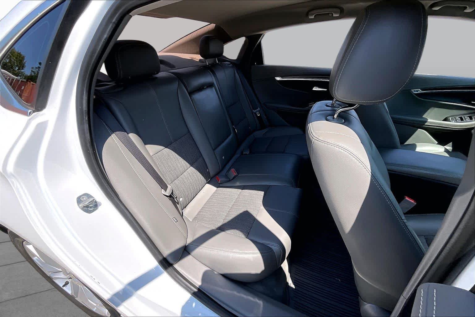 Used 2016 Summit White Chevrolet LT image 19
