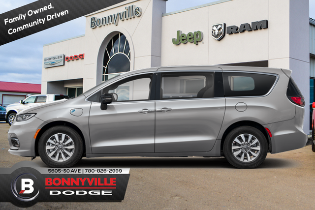 2026 Chrysler Pacifica Hybrid Limited  - Leather Seats