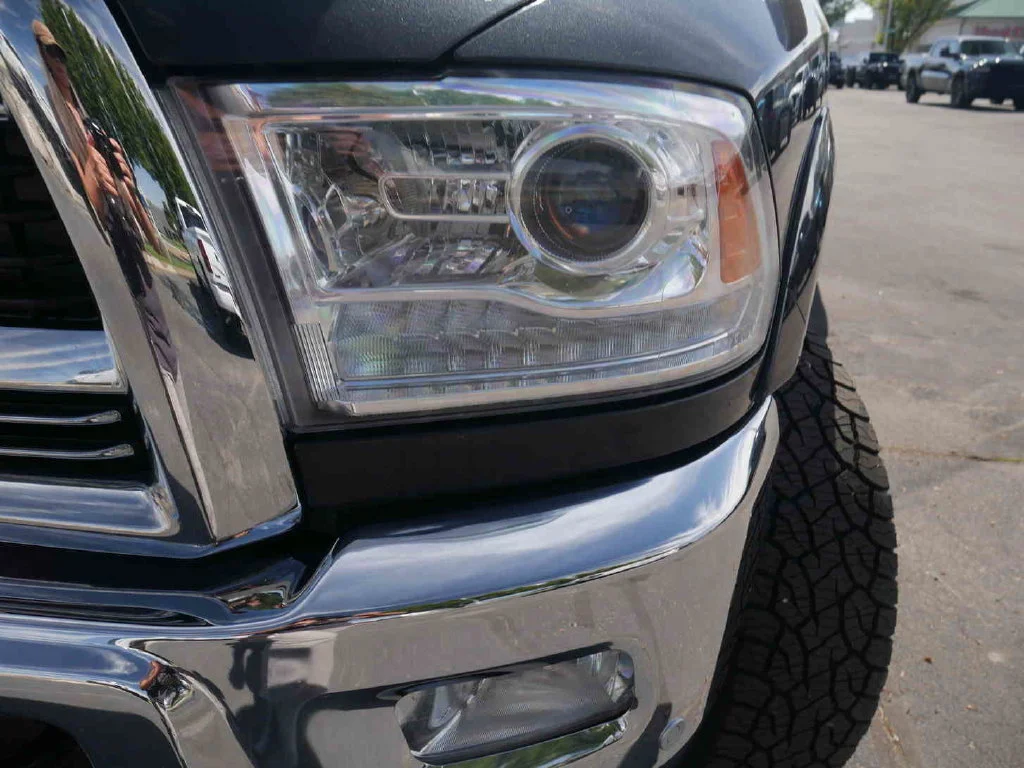 Used 2018 Gray Ram Laramie Longhorn image 29