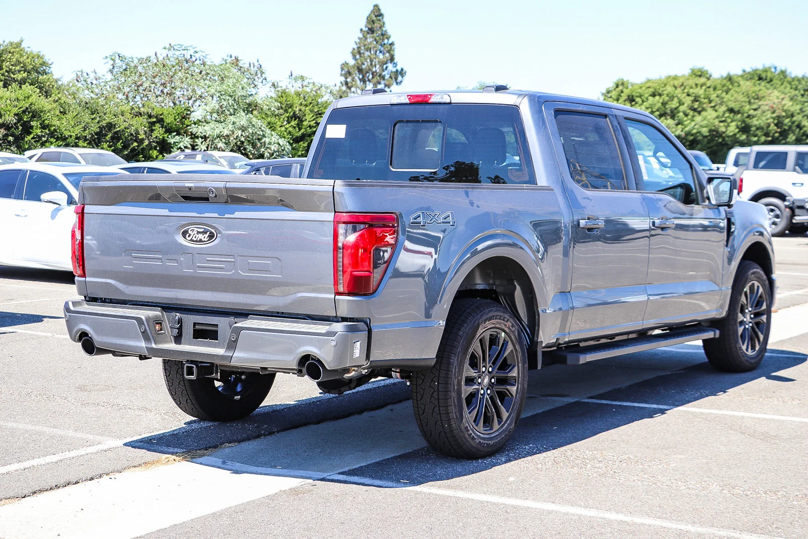New 2026 Carbonized Gray Metallic Ford XLT image 6