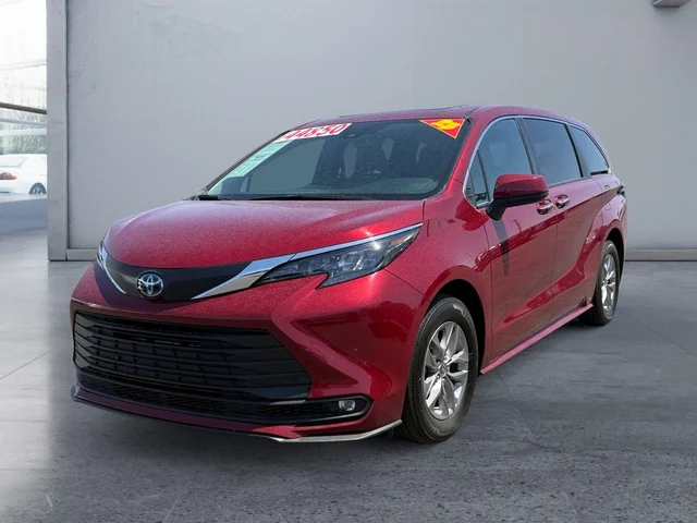 2025 Toyota Sienna XLE