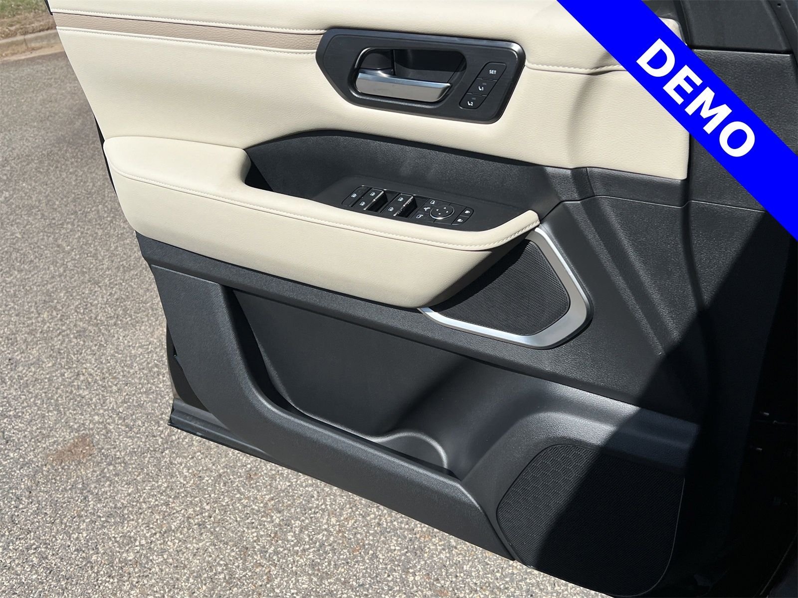 2025 Nissan Armada Platinum Reserve - Photo 20