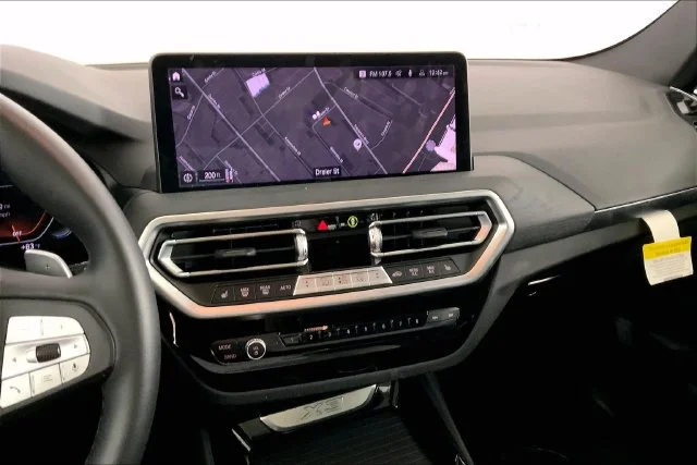 Used 2024 Gray BMW xDrive30i image 4