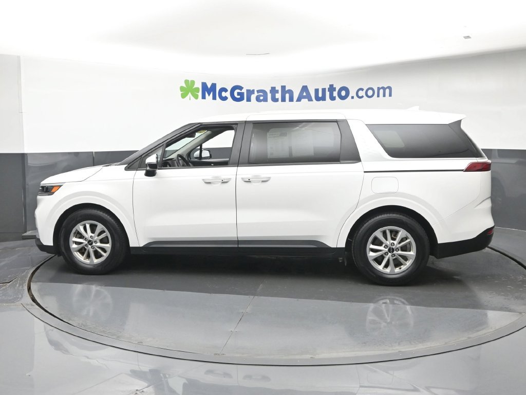 Used 2024 White Kia LX image 27