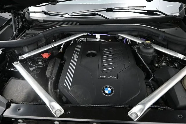 Used 2023 Black BMW xDrive40i image 20