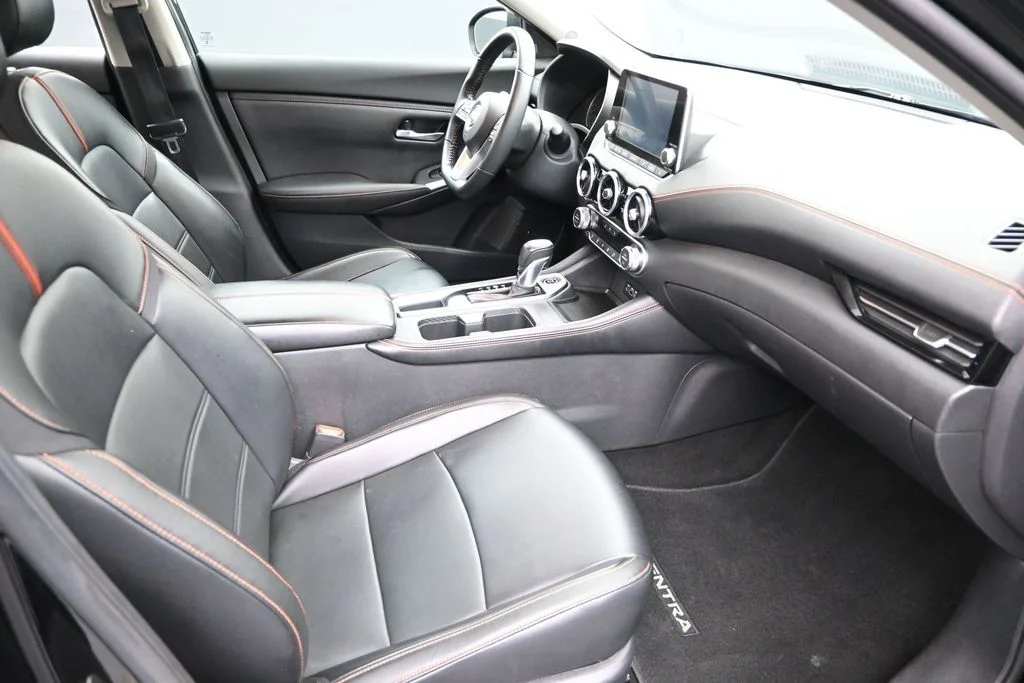 Used 2022 Black Nissan SR image 27