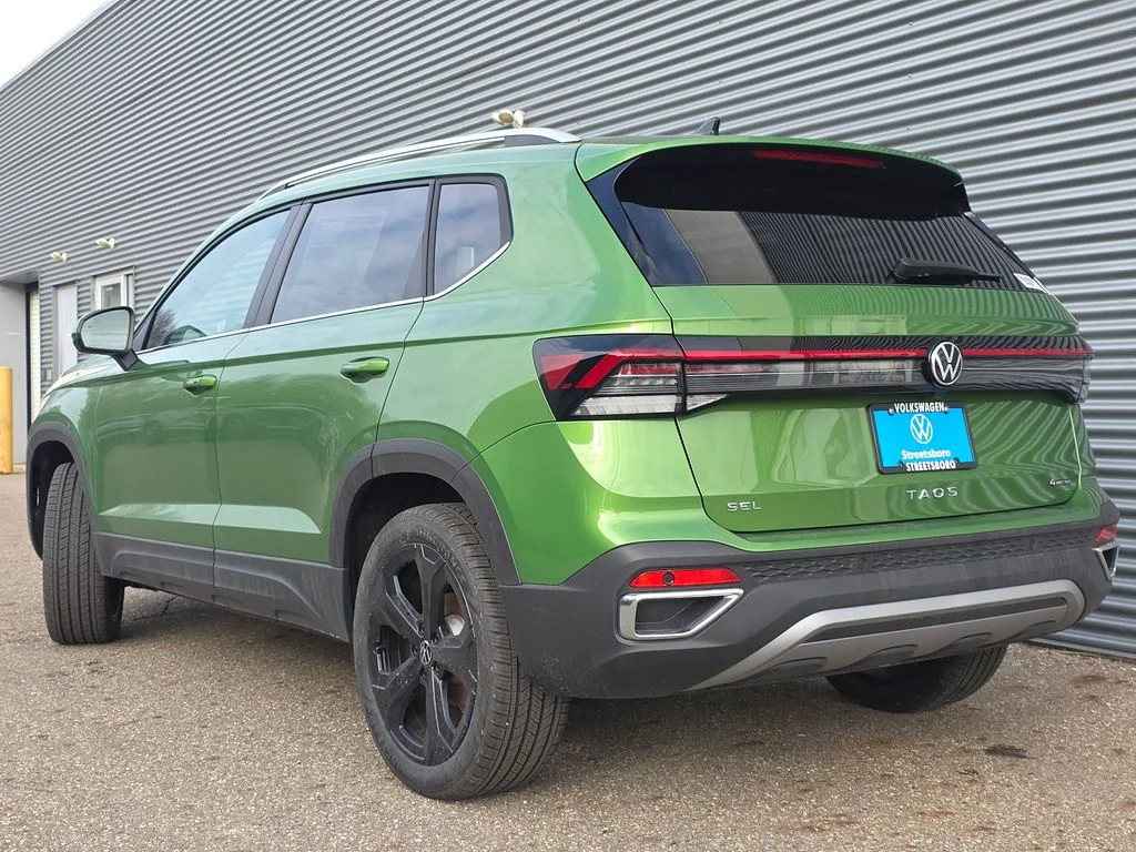 New 2026 Bright Moss Green Metallic Volkswagen 1.5T SEL image 13