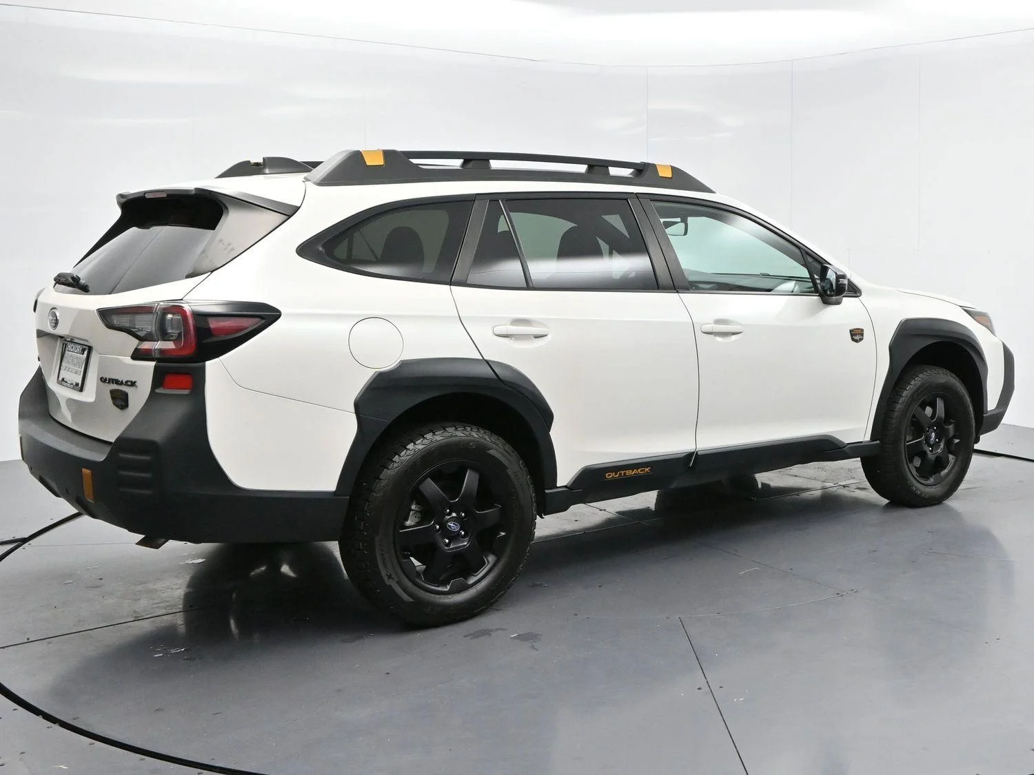 Used 2024 Crystal White Pearl Subaru Wilderness image 7