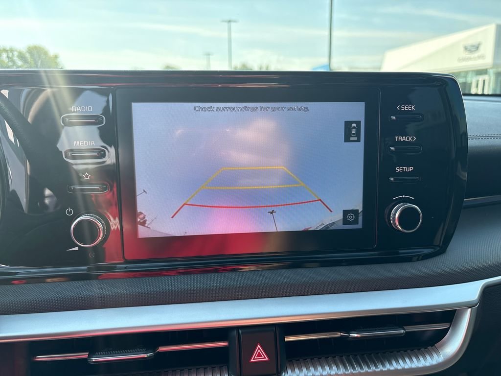 Used 2021 Silver Kia LXS image 22