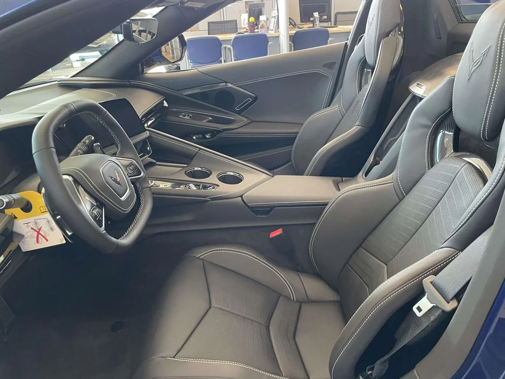 New 2027 Admiral Blue Metallic Chevrolet 2LT image 17