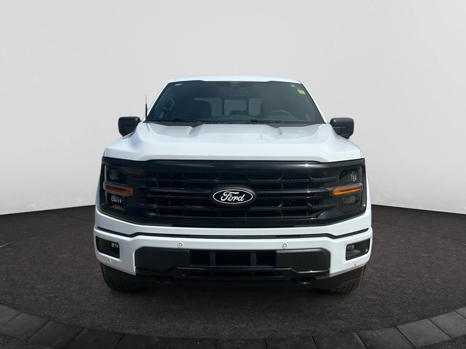 New 2026 Oxford White Ford XLT image 8