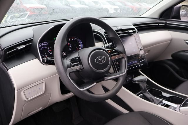 Used 2024 Black Hyundai SEL image 9